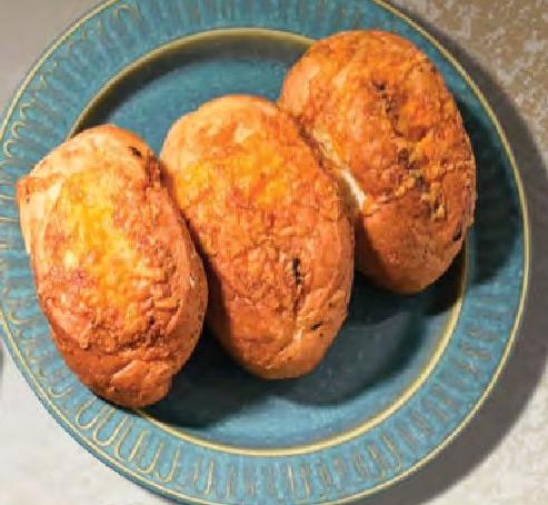 Bread Roll Garlic & Cheese Each